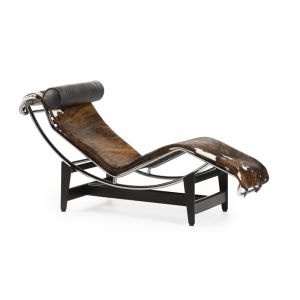 Cassina_LC4_1.jpg