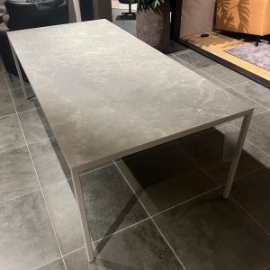 Metaform S-30 eetkamertafel bosco 