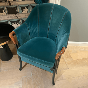 Giorgetti Progetti Blossom 65221 fauteuil 02 (1).png