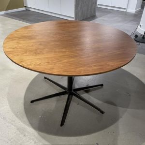 Fritz Hansen Circular tafel
