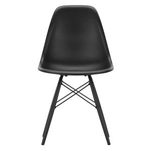 Vitra Eames Plastic Side Chair DSW stoel 