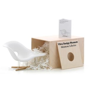 Vitra La Chaise miniatuur 